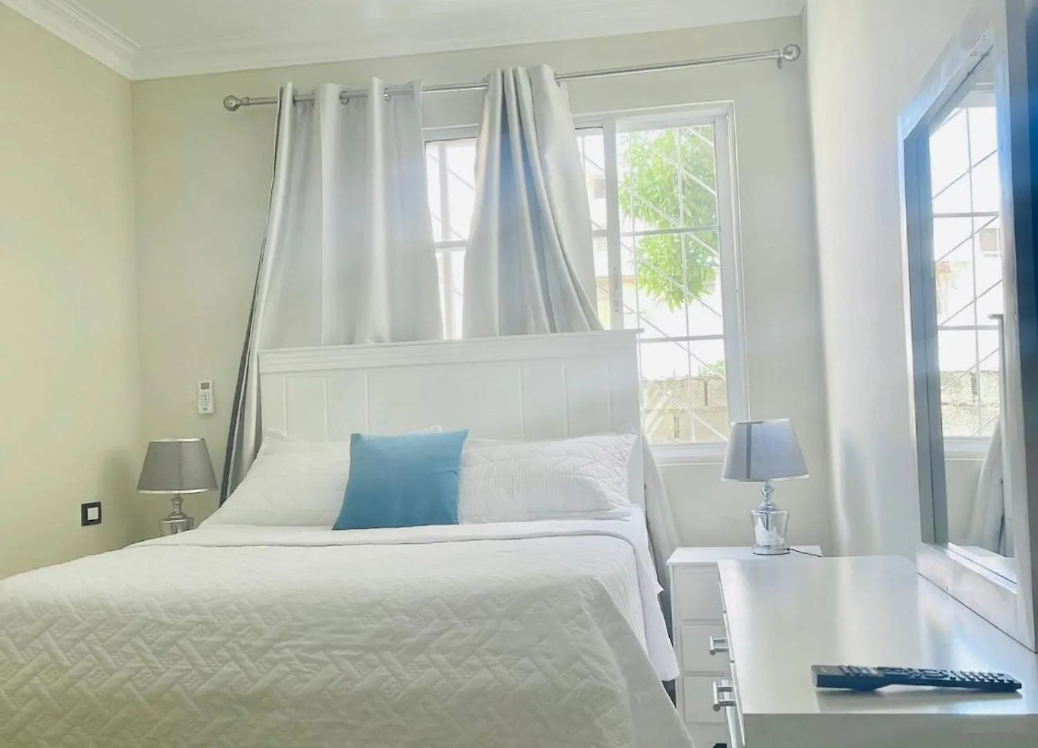 Apartamento En La Playa 1A - Residencial Marina Bay Cuevas
